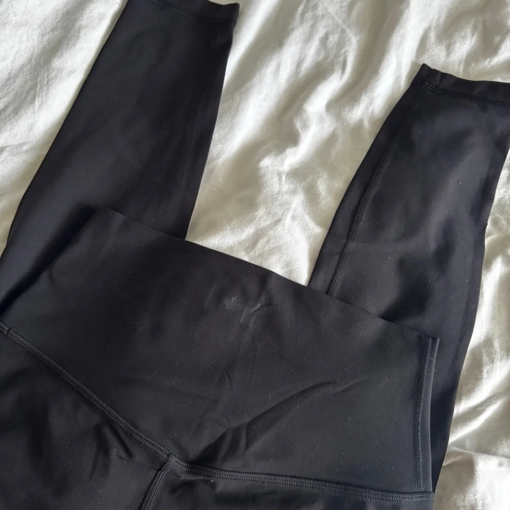 ๐ค๐จ๐ฆ 1 Lululemon Align HR Pant Team Canada Olympic Team - Black - Picture 5 of 8